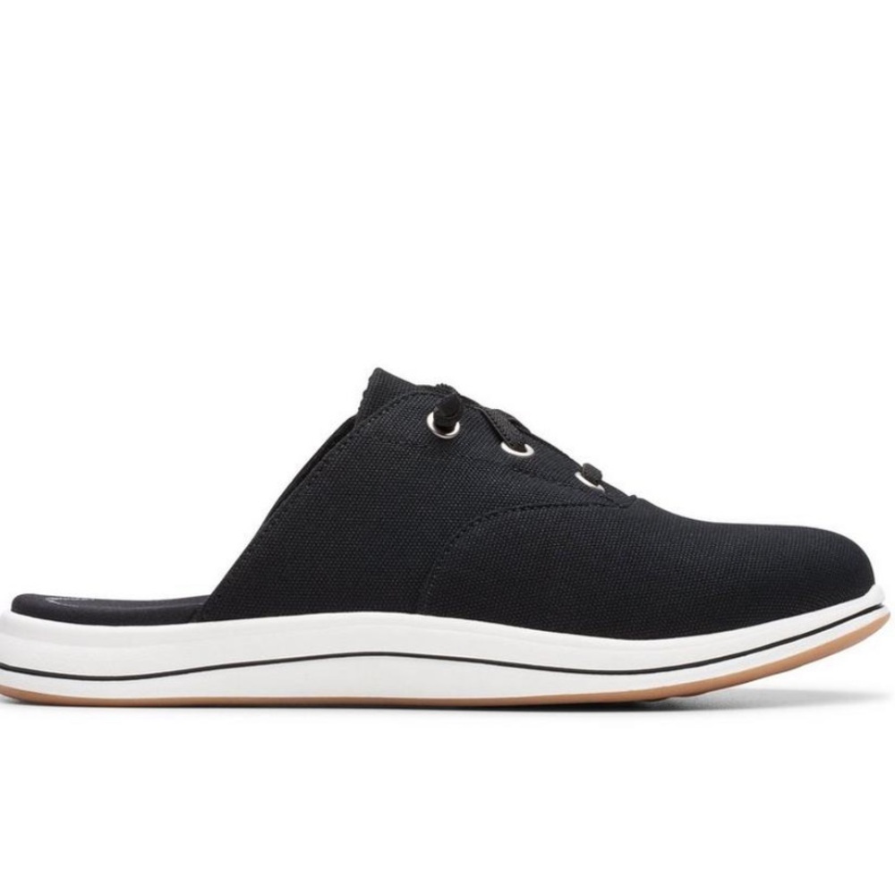 Clark’s ladies canvas mules size 71/2